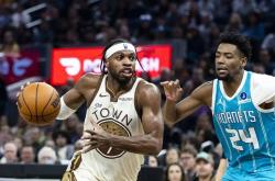 九游-关于巴特勒连续十五场比赛得分超过赛况扑朔迷离，湖人挑战极限！的信息