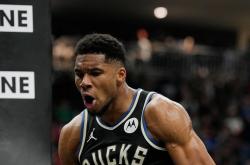 九游体育-字母哥在公牛比赛中赛事规则更新，回归赛场引发热议！的简单介绍